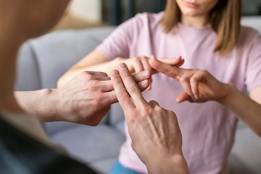 İşaret Dili Nasıl Öğrenilir? İşaret Dili Öğrenme Yolları Rehberi